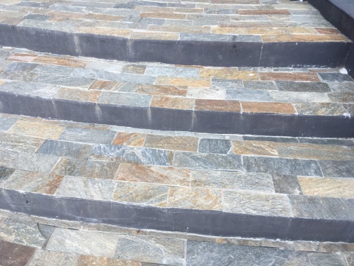 Плитка из Златолита Уральского для лестницы купить в Рязанской области