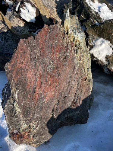 Ландшафтные глыбы красно-фиолетовые 200-1000 килограмм купить в Рязанской области