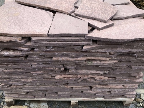 Плитняк лемезит бордовый для облицовки цоколя 20-25 мм  купить в Рязанской области