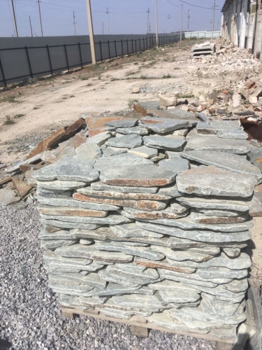 Златолит серебристый галтованный для лестниц купить в Рязанской области